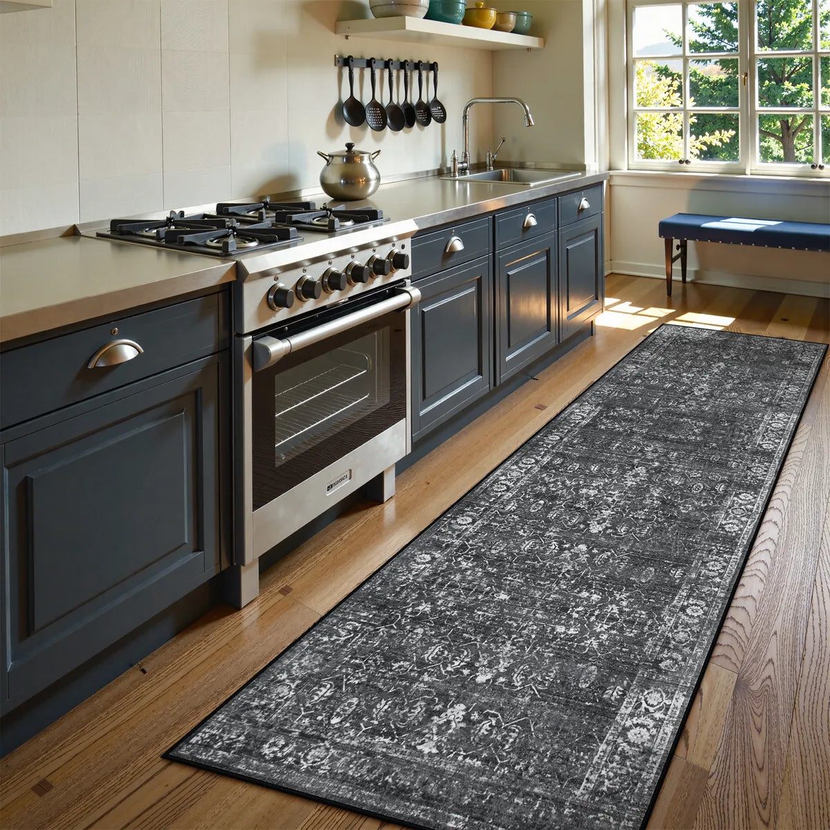 Margot Washable Vintage Distressed Black/Grey Rug Area Rugs Lahome