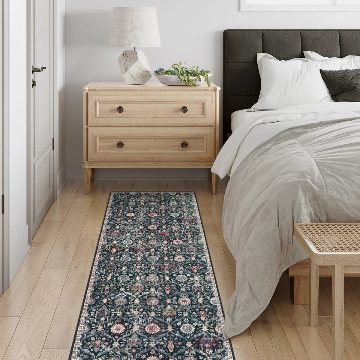 Elise Ultra-thin Transitional Vintage Floral Moroccan Trellis Black Rug