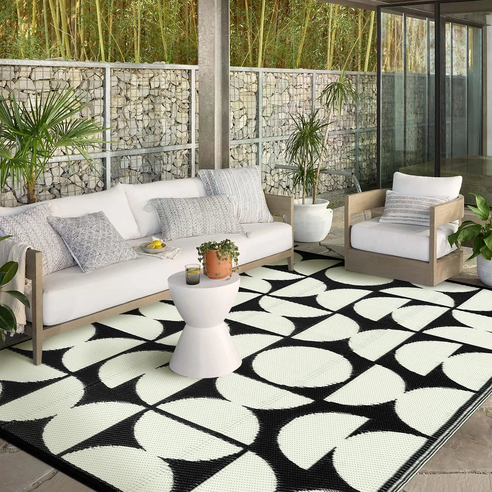 Isaline Boho Waterproof Reversible Black Indoor/Outdoor Rug Rugs Lahome