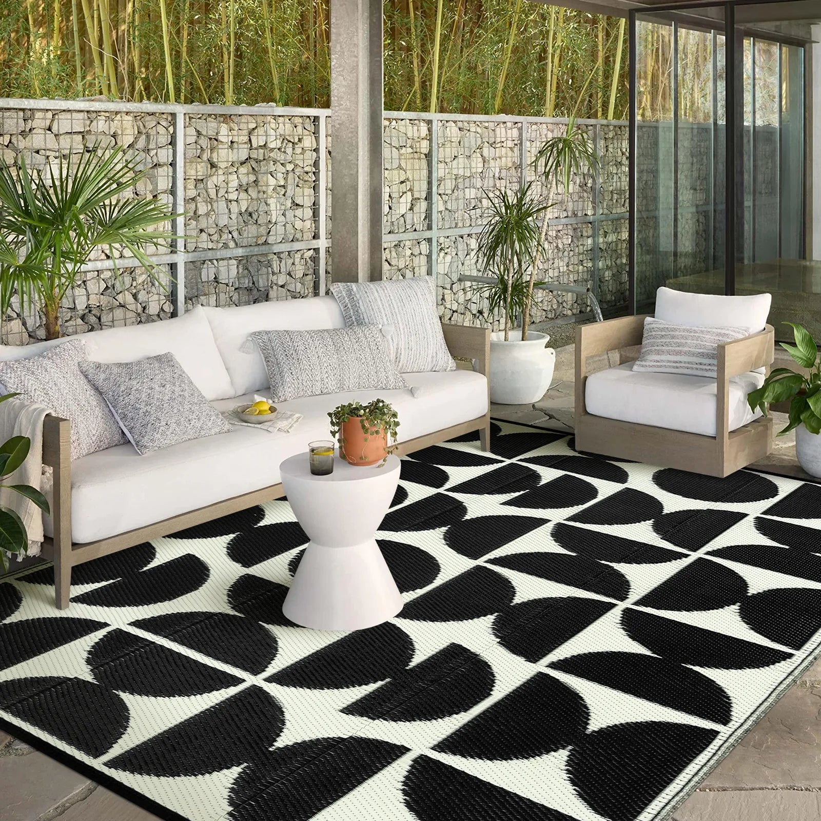 Isaline Boho Waterproof Reversible Black Indoor/Outdoor Rug Rugs Lahome 8' x 10'