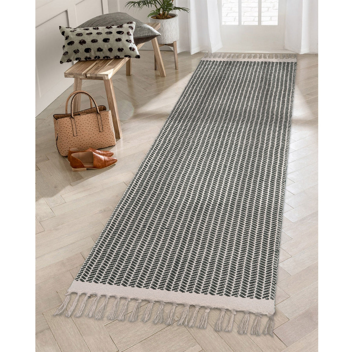 Farmhouse Non-Shedding Washable Boho Grey Rug with Tassels