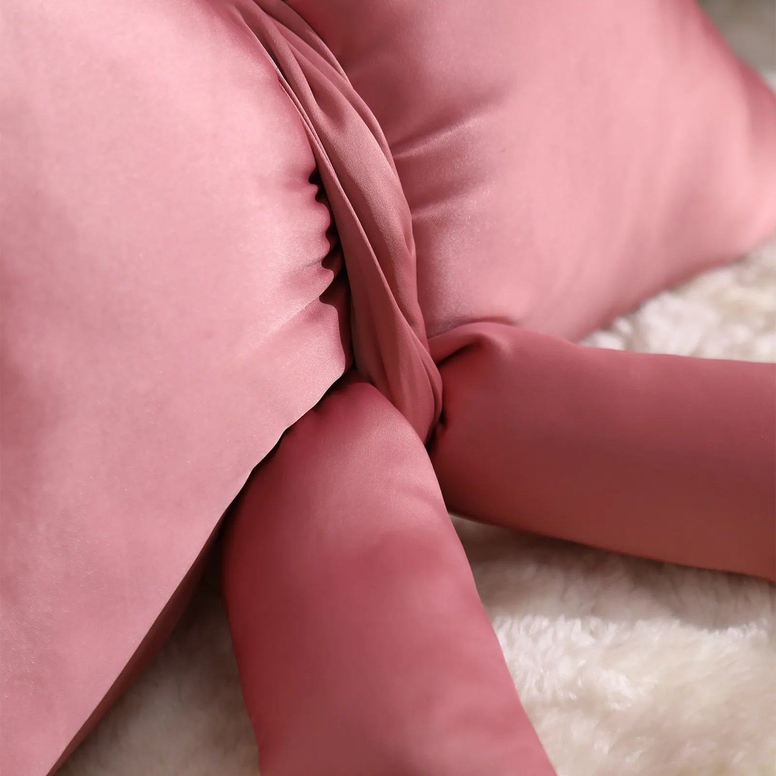 Jacques Christmas Elegant Bow Pink Pillow Pillow Lahome