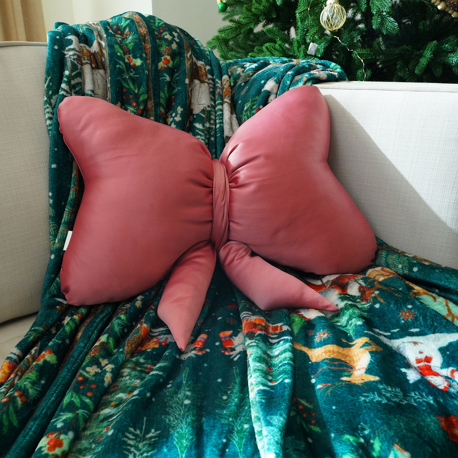 Jacques Christmas Elegant Bow Pink Pillow Pillow Lahome