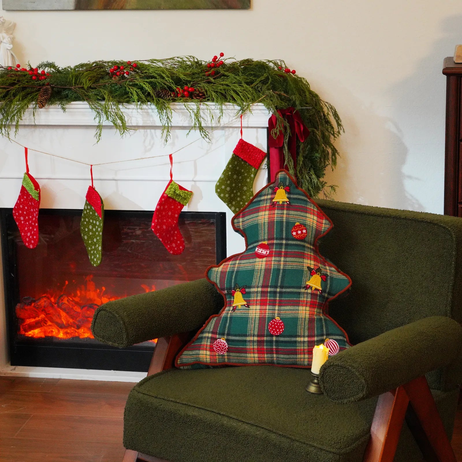 Ophelie Christmas Tree Red & Green Plush Pillow Pillow Lahome