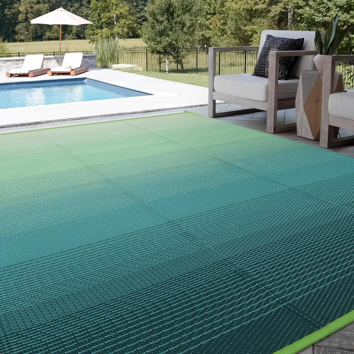 Cheney Reversible Green Gradient Outdoor Rug Outdoor Rugs Lahome 5' x 8'