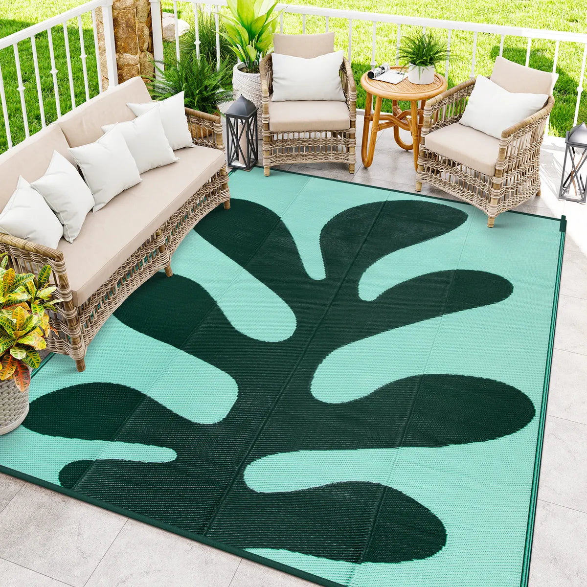 Viva Modern Abstract Reversible Green Outdoor Rug Outdoor Rugs Lahome 6' x 9'