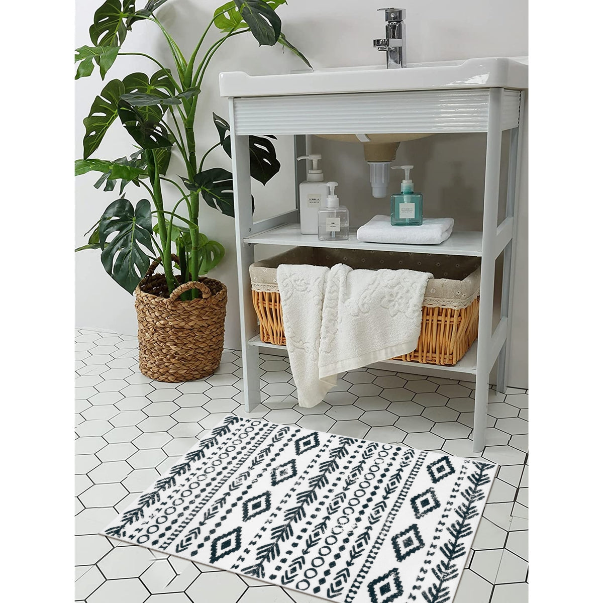 Varena Washable Modern Rustic Farmhouse Moroccan Tribal White/Black Rug Area Rugs Lahome