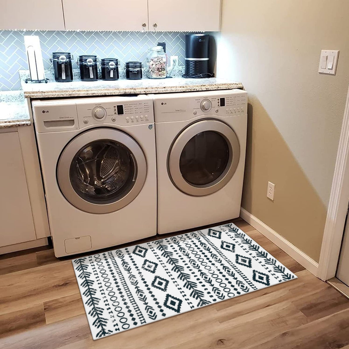 Varena Washable Modern Rustic Farmhouse Moroccan Tribal White/Black Rug Area Rugs Lahome