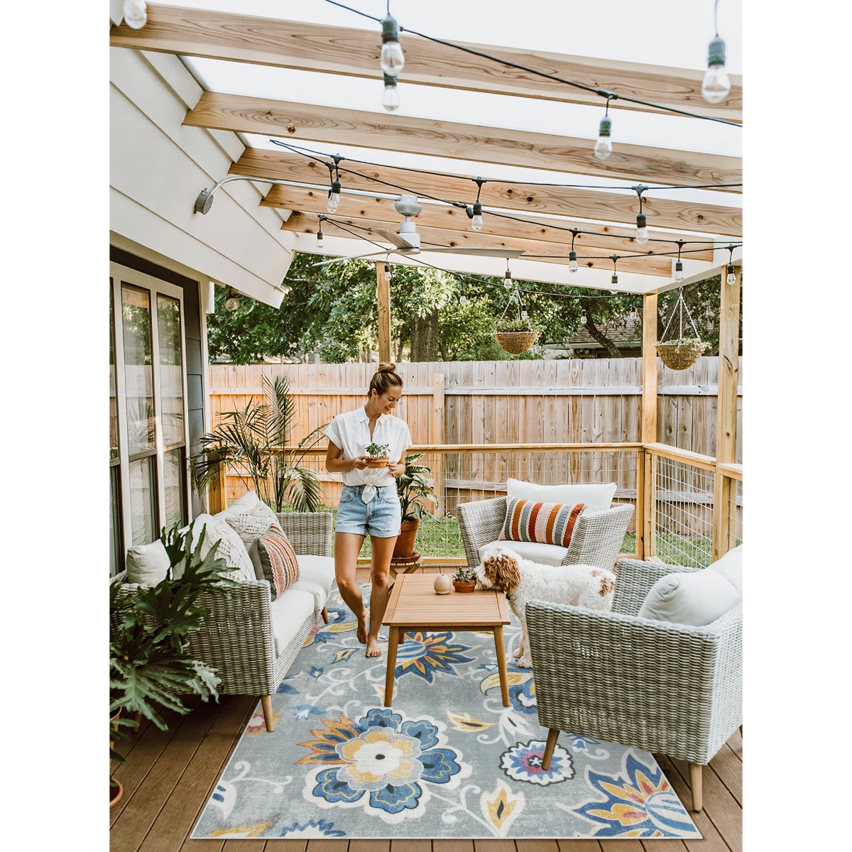 Soleil Washable Floral Blue/Grey Indoor Outdoor Rug Outdoor Rugs Lahome