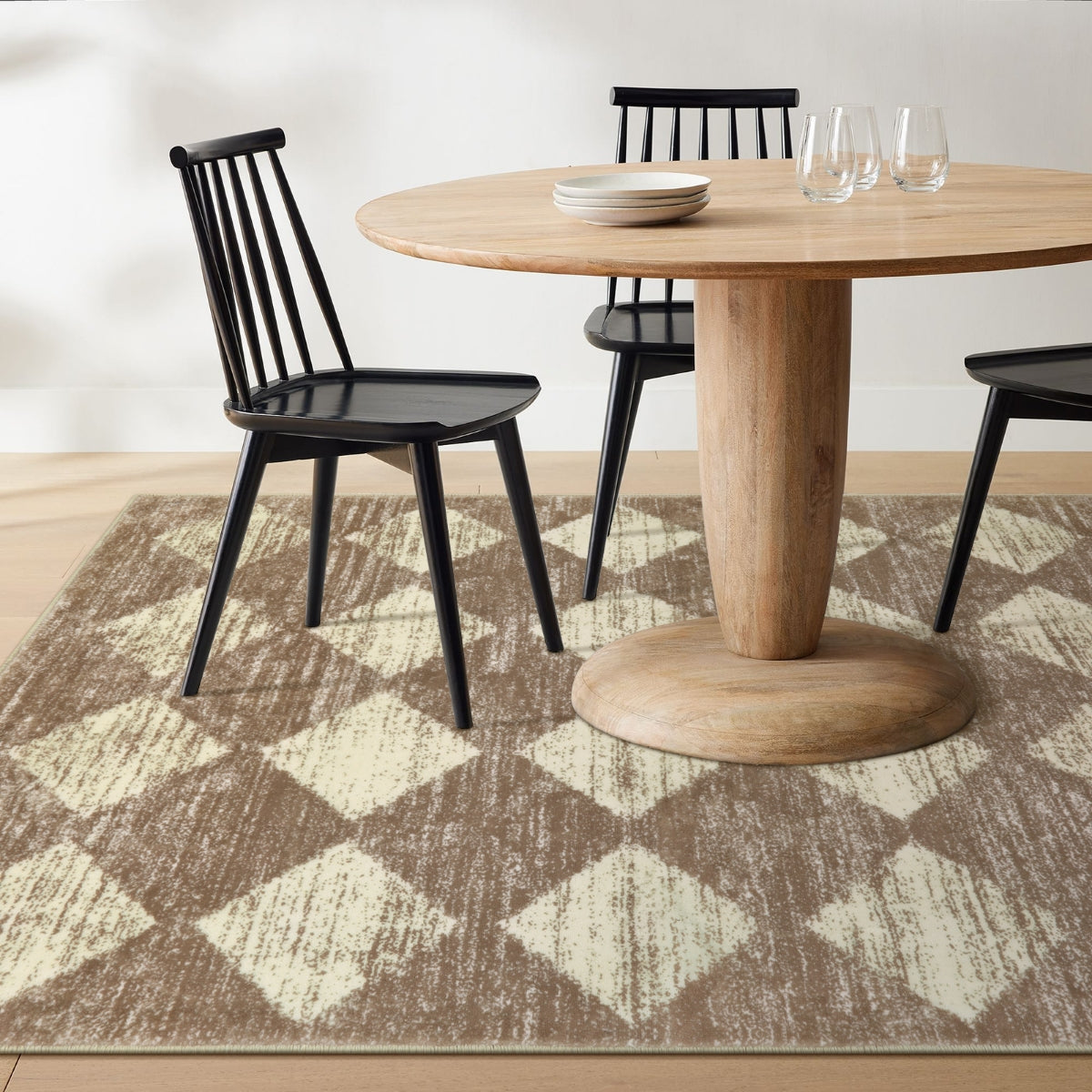 Soft Contemporary Geometric Diamond Checkered Tile Area Rug