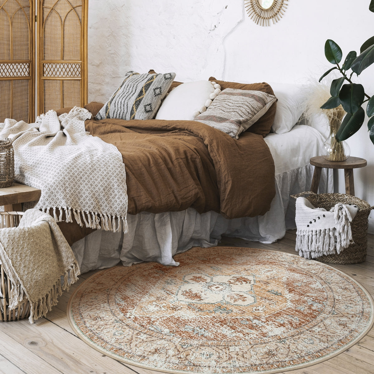 Adelyn Washable Traditional Vintage Distressed Taupe Rug Area Rugs Lahome