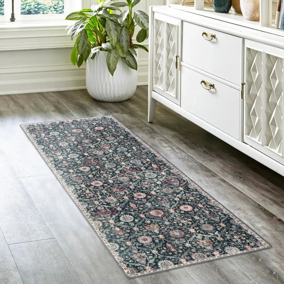 Elise Ultra-thin Transitional Vintage Floral Moroccan Trellis Black Rug