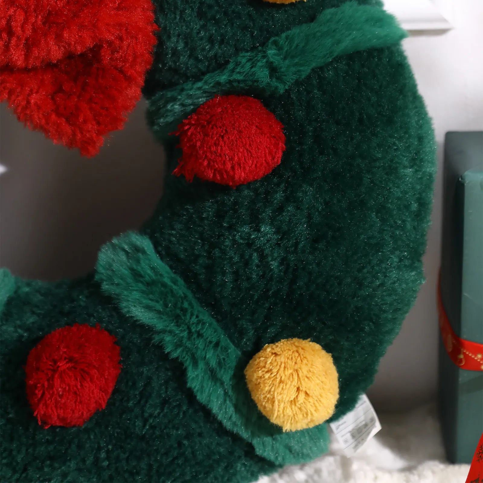 Ulysse Christmas Wreath Plush Pillow Pillow Lahome