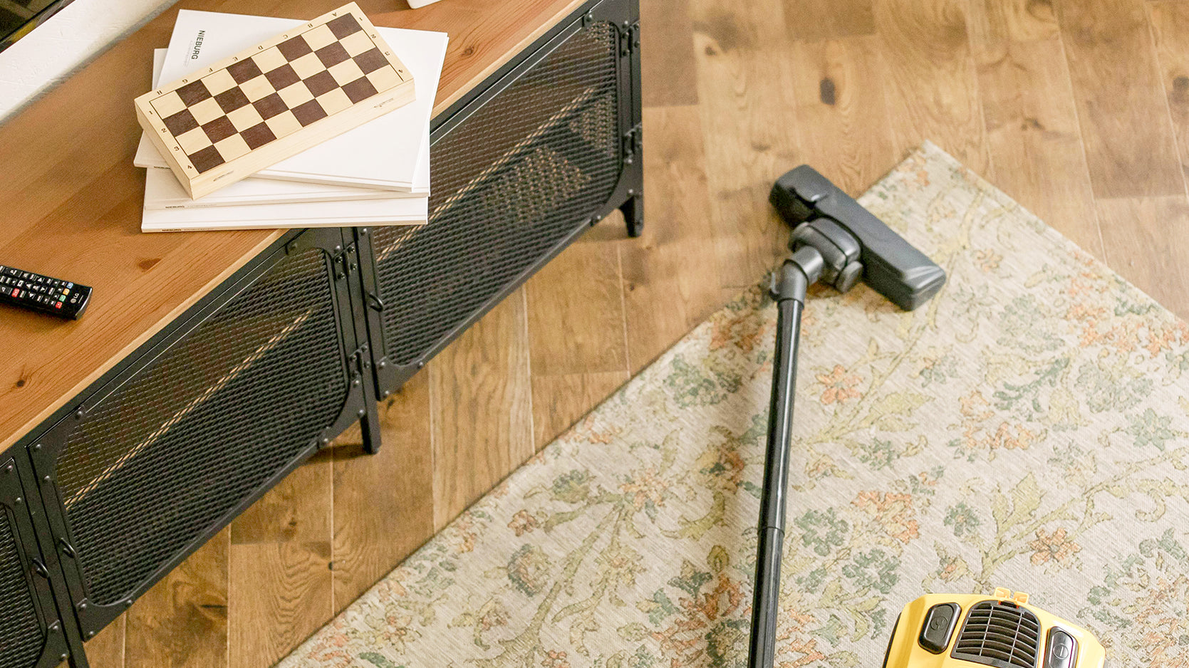 How to Vacuum Your Rug?