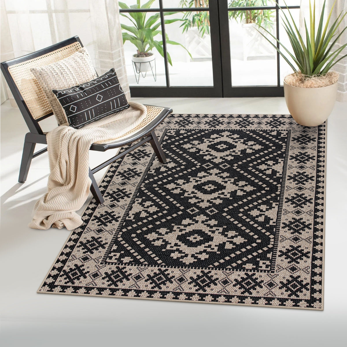 Bijou Moroccan Geometric Easy Jute Natural Black Area Rug