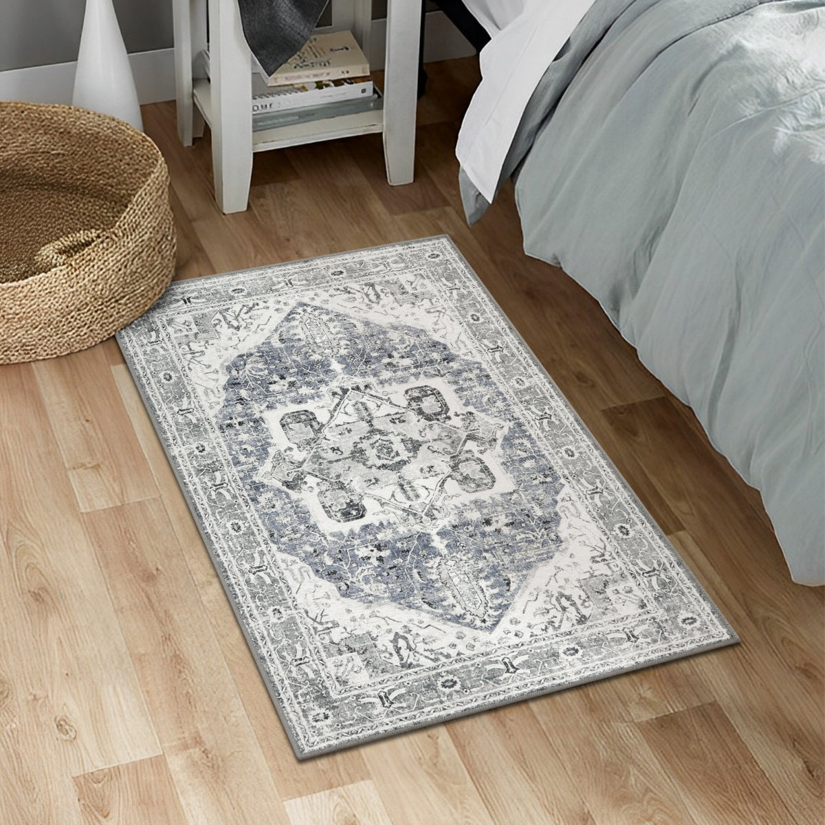 Harriet Traditional Medallion Distressed Grey Area Rug