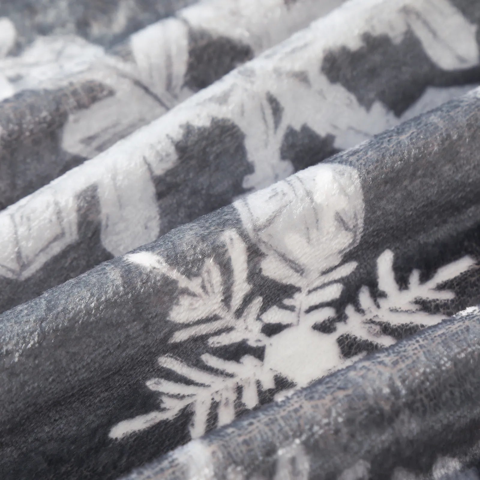 Blaise Christmas Washable Snowflake Grey Blanket Blanket Lahome