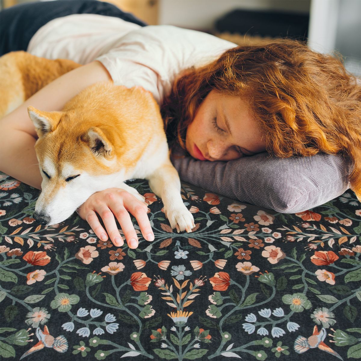 Washable Black Vintage Floral Rug | Celeste Classic Style - Lahome
