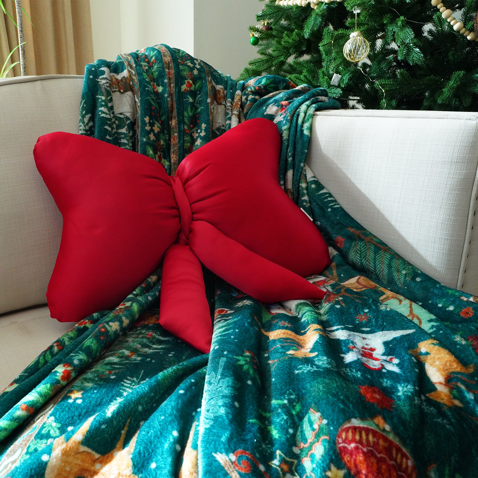 Jacques Christmas Elegant Bow Red Pillow Pillow Lahome