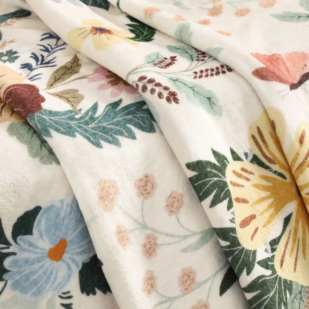 Liorin Washable Boho Botanical Floral Beige Throw Blanket Blanket Lahome