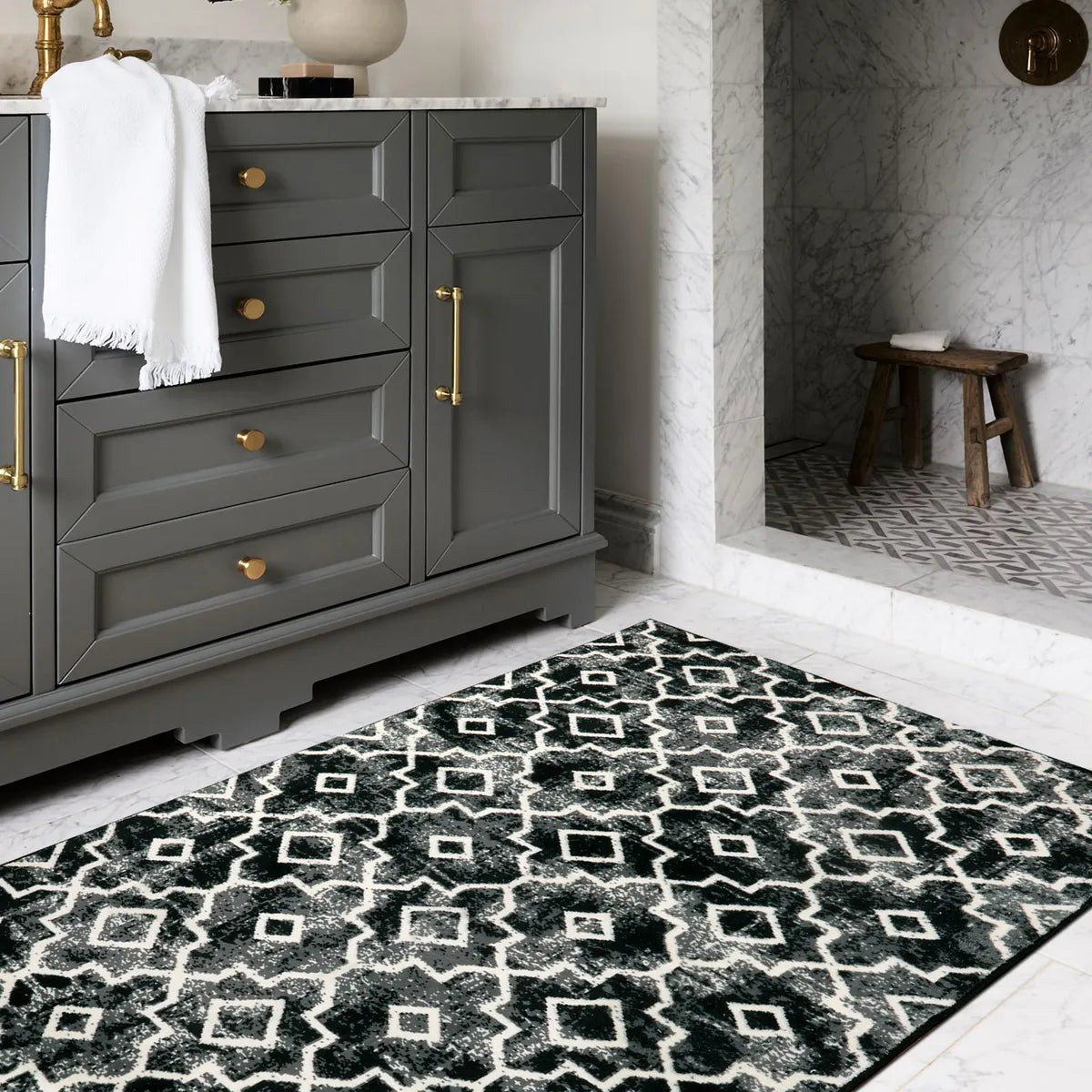 Sierra Moderner Stil Marokkanisches Muster Waschbarer Teppich in Schwarz Area Rugs Lahome