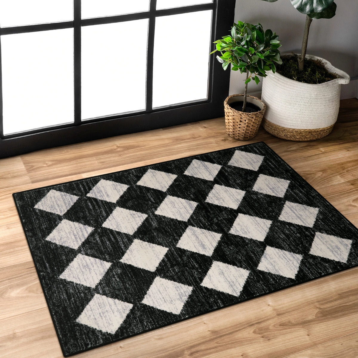 Washable Black Diamond Checkered Runner Rug | Zelie Geometric